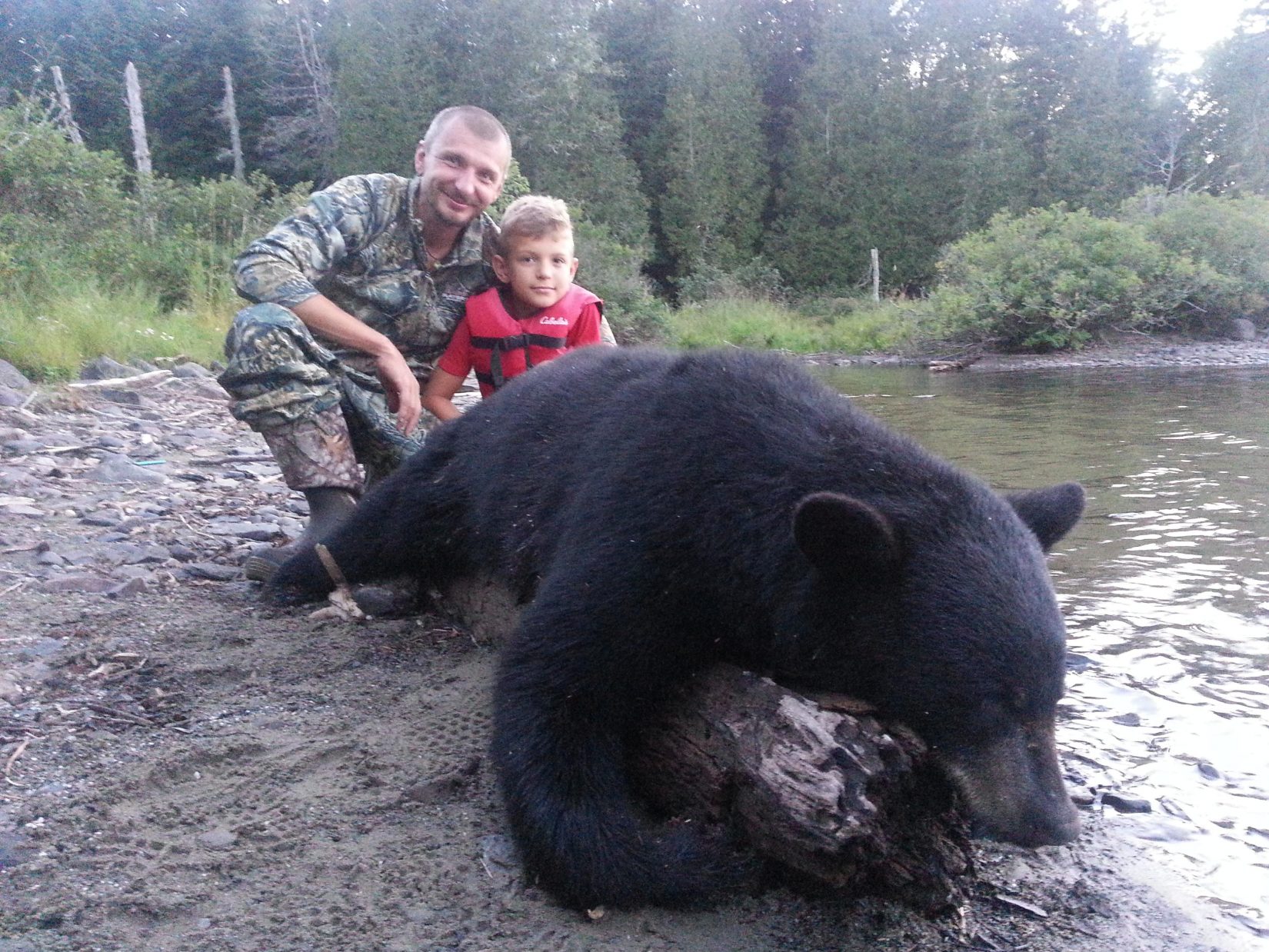 ME-207-father-and-son-bear