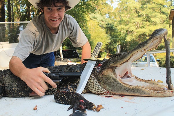 How to Hunt Alligators: Techniques and Tools